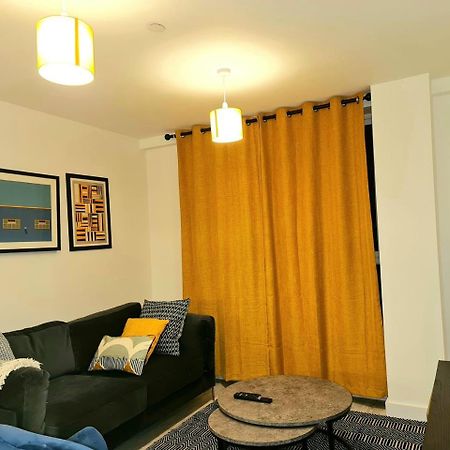 מנצ'סטר Exquisite Cosy 2-Bed Apartment In Salford מראה חיצוני תמונה