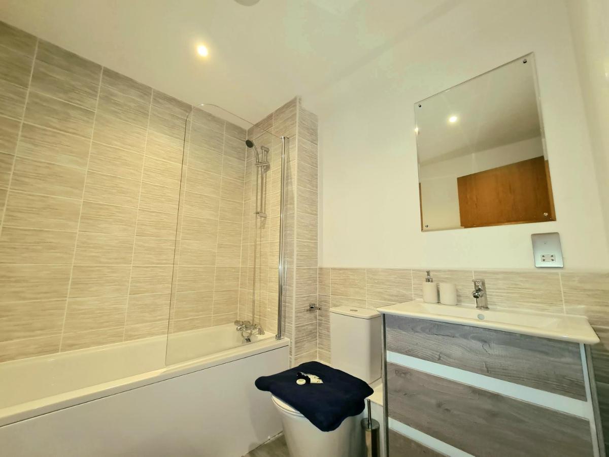 מנצ'סטר Exquisite Cosy 2-Bed Apartment In Salford מראה חיצוני תמונה