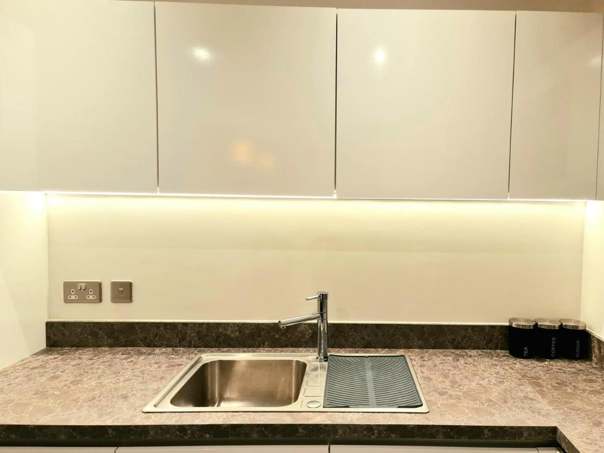 מנצ'סטר Exquisite Cosy 2-Bed Apartment In Salford מראה חיצוני תמונה