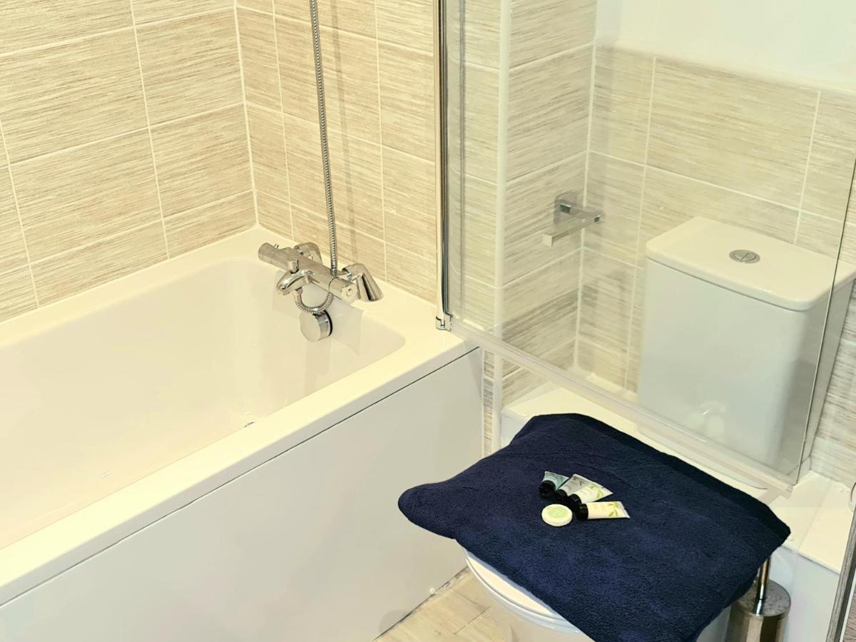 מנצ'סטר Exquisite Cosy 2-Bed Apartment In Salford מראה חיצוני תמונה