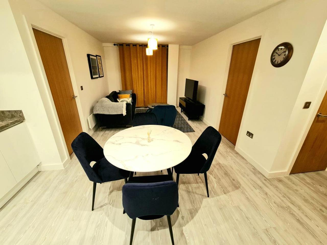 מנצ'סטר Exquisite Cosy 2-Bed Apartment In Salford מראה חיצוני תמונה