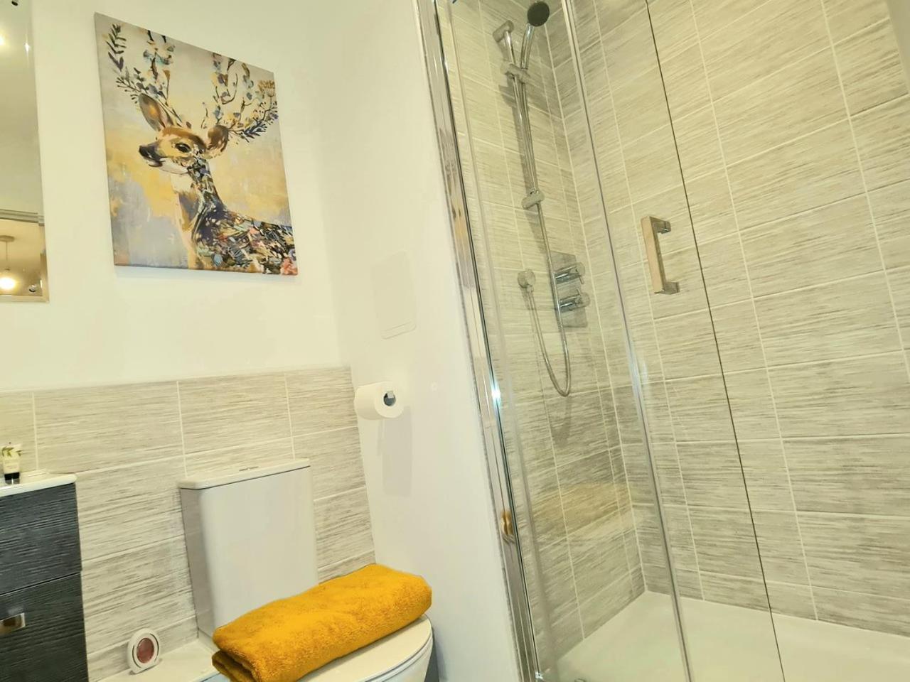 מנצ'סטר Exquisite Cosy 2-Bed Apartment In Salford מראה חיצוני תמונה